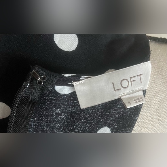 LOFT Dress Ruched - Picture 9 of 9